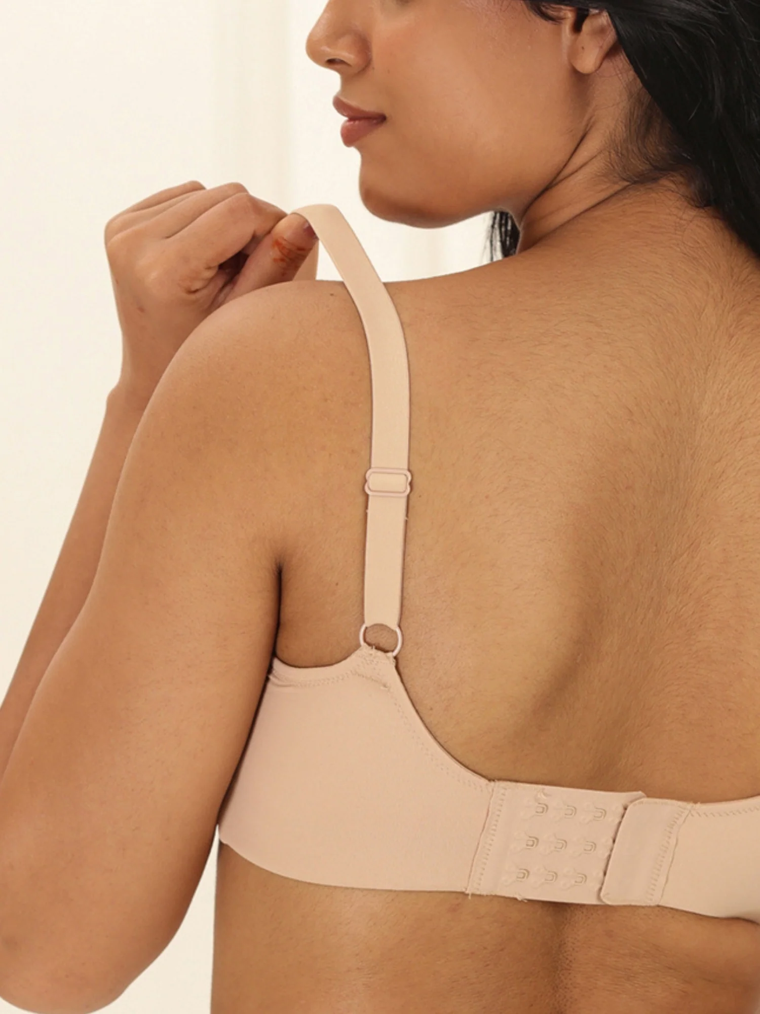 Crossover Bralette - Non-Padded Seamless Balconette Bra with V-Neck Design - Image 11
