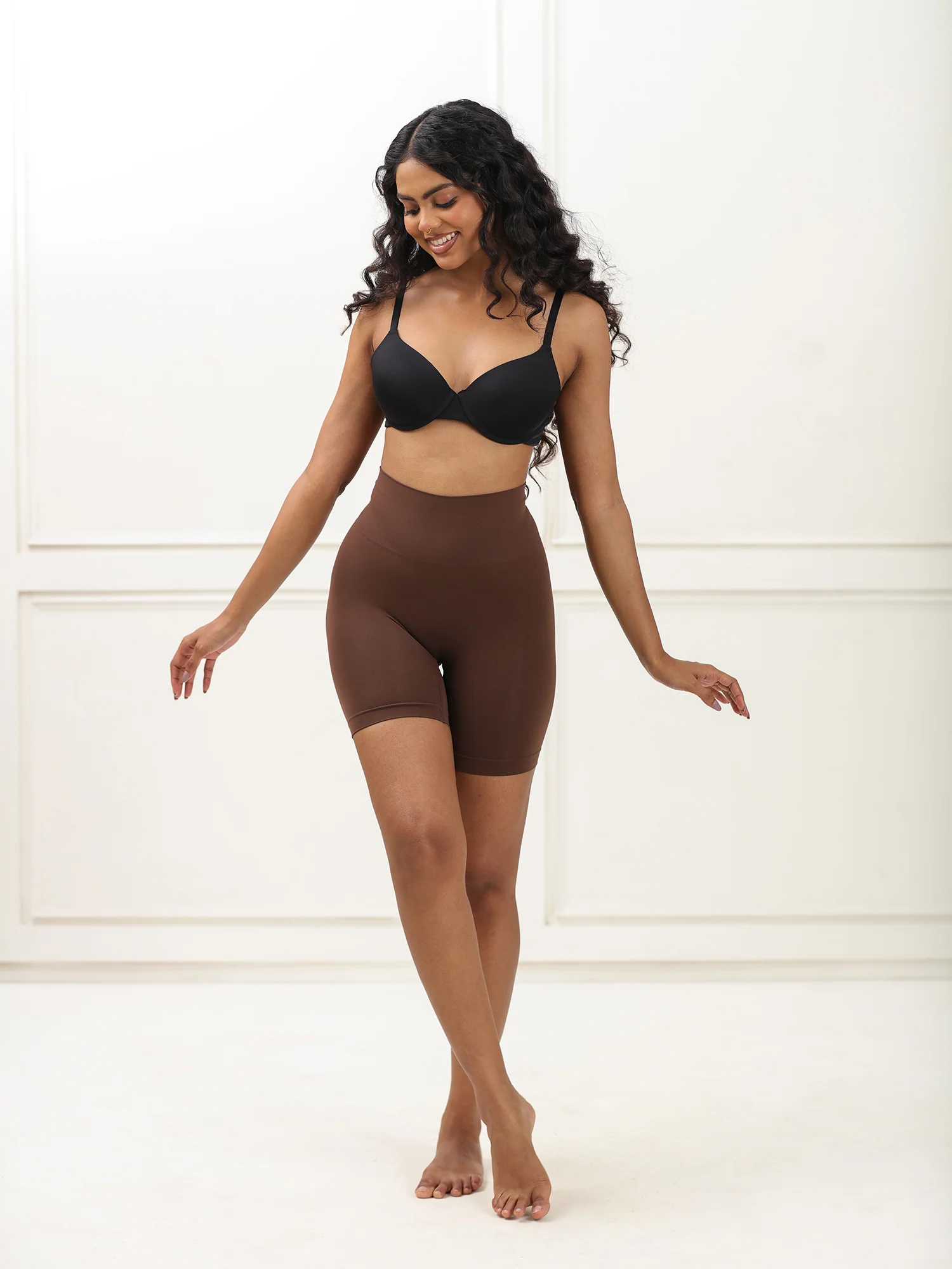 Everyday T-shirt Bra - Underwired Lightly Padded Seamless Bra with Moulded Cups - Image 13
